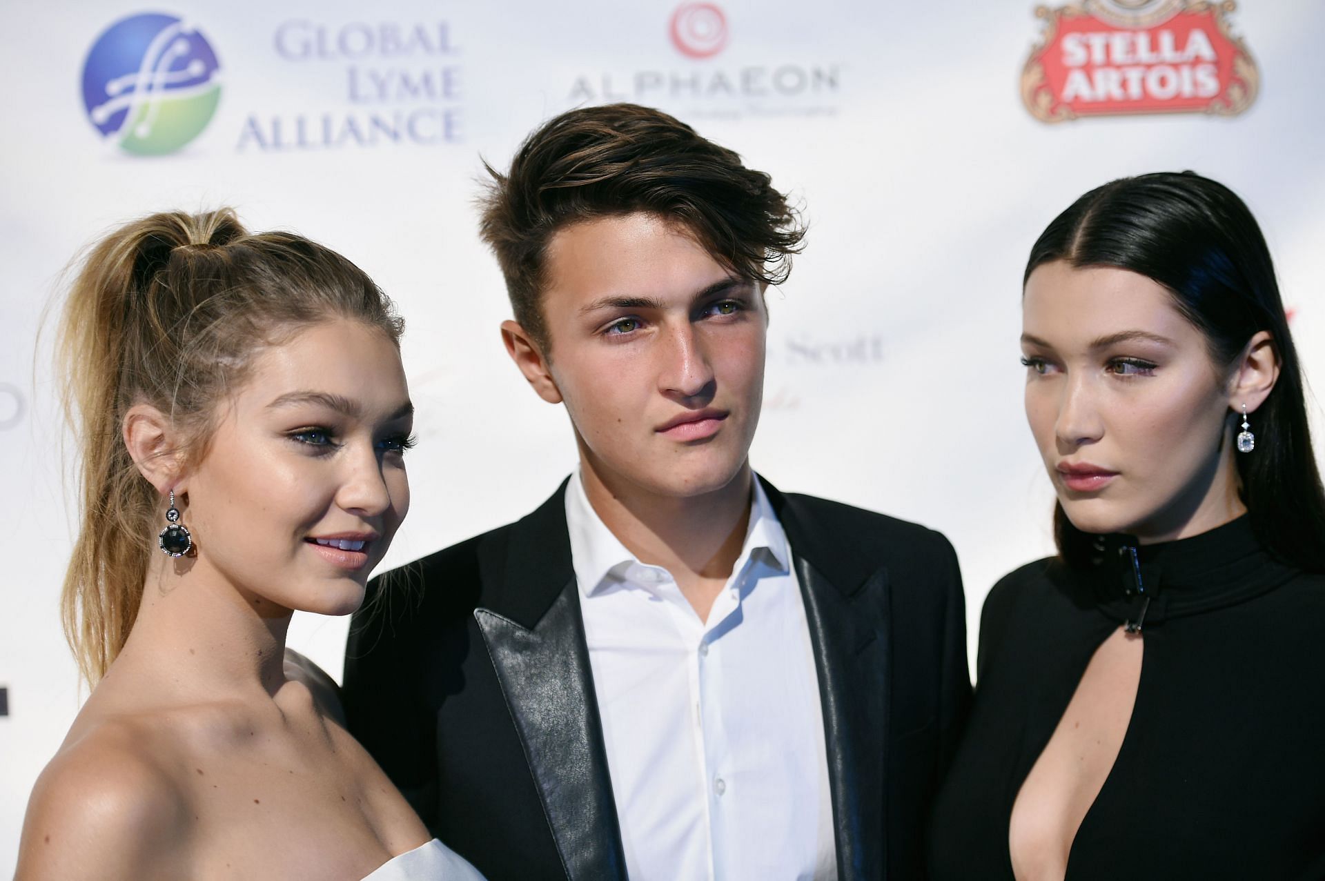 Gigi, Anwar, and Bella (Image via Getty)